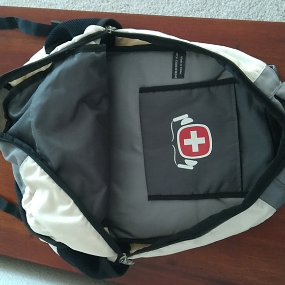 Swissgear backpack - Picture 3 of 6